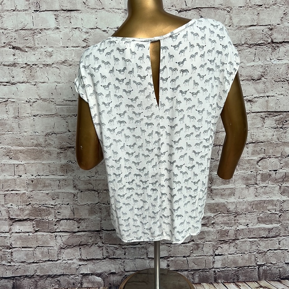 H And M Zebra Print Short Sleeve - image 8